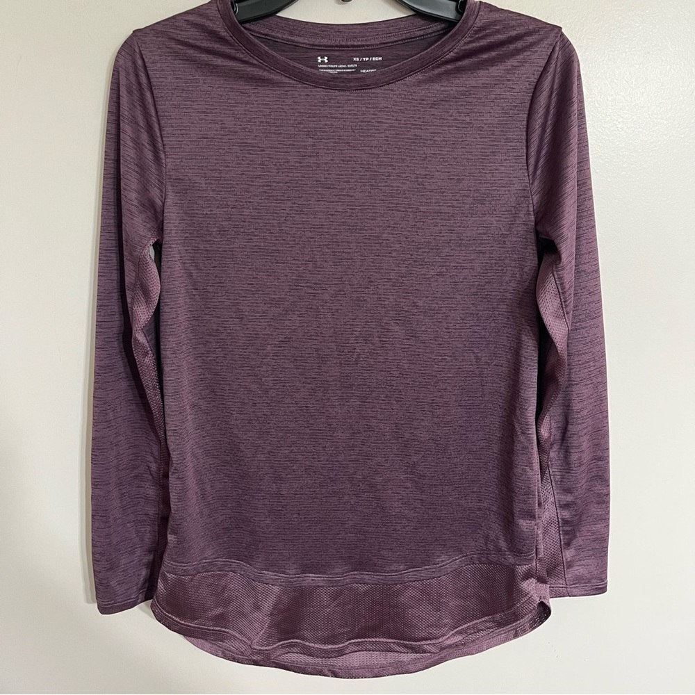 Women’s Under Armour Long Sleeve Purple Athletic Shirt Size‎ XS